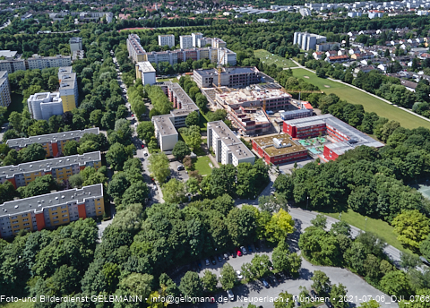 06.07.2021- Schule am Strehleranger mit Ostpark und Umgebung in Neuperlach