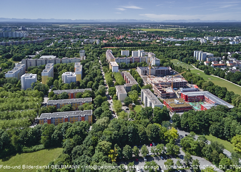06.07.2021- Schule am Strehleranger mit Ostpark und Umgebung in Neuperlach