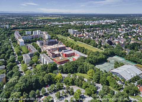 06.07.2021- Schule am Strehleranger mit Ostpark und Umgebung in Neuperlach