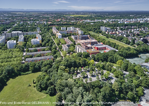06.07.2021- Schule am Strehleranger mit Ostpark und Umgebung in Neuperlach