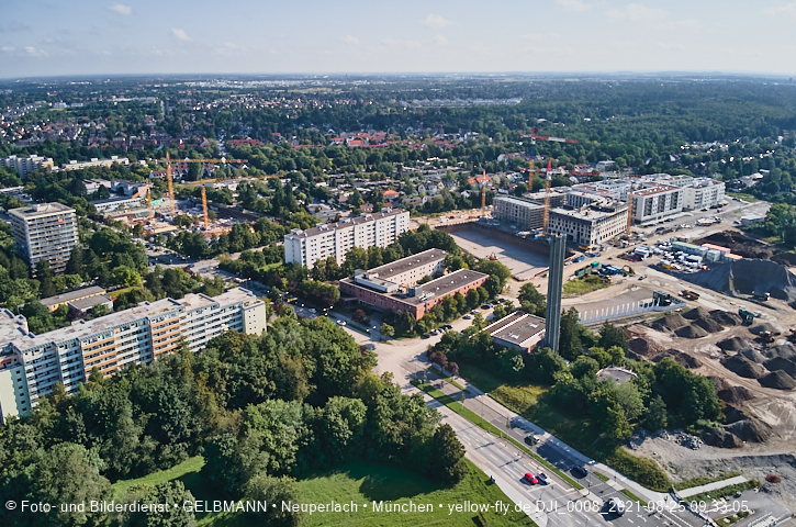 25.08.2021 - Baustelle Pandion Verde und DEMOS-Baustelle im Alexisqaurtier