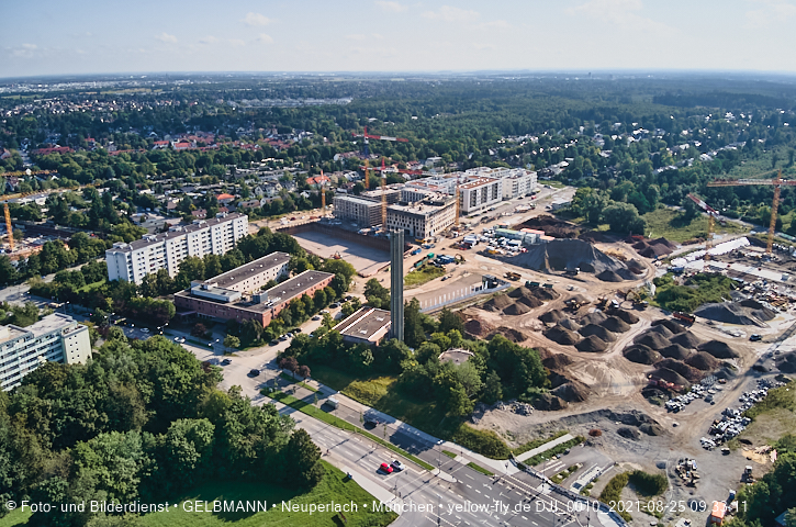 25.08.2021 - Baustelle Pandion Verde und DEMOS-Baustelle im Alexisqaurtier