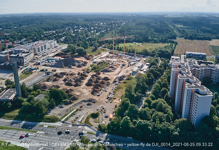 25.08.2021 - Baustelle Pandion Verde und DEMOS-Baustelle im Alexisqaurtier