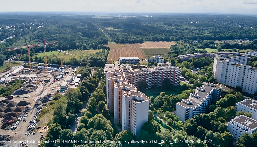 25.08.2021 - Baustelle Pandion Verde und DEMOS-Baustelle im Alexisqaurtier