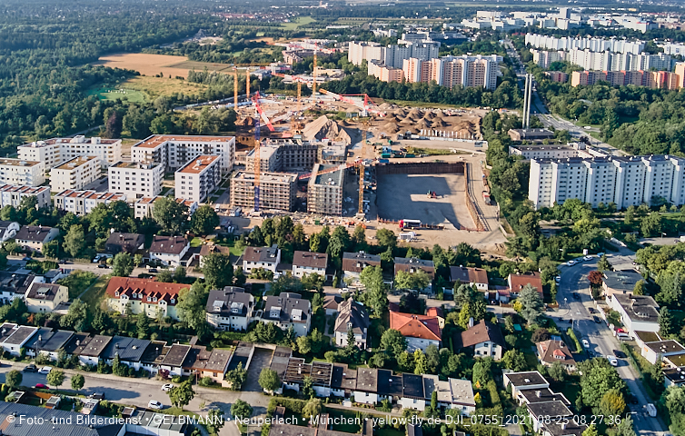 25.08.2021 - Baustelle Pandion Verde und DEMOS-Baustelle im Alexisqaurtier