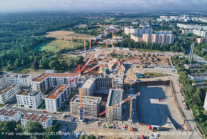 25.08.2021 - Baustelle Pandion Verde und DEMOS-Baustelle im Alexisqaurtier