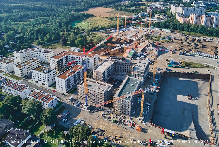 25.08.2021 - Baustelle Pandion Verde und DEMOS-Baustelle im Alexisqaurtier
