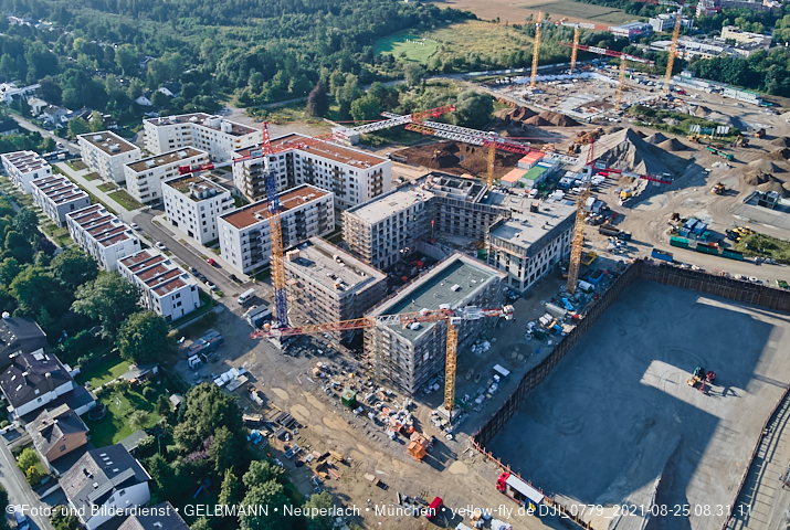 25.08.2021 - Baustelle Pandion Verde und DEMOS-Baustelle im Alexisqaurtier