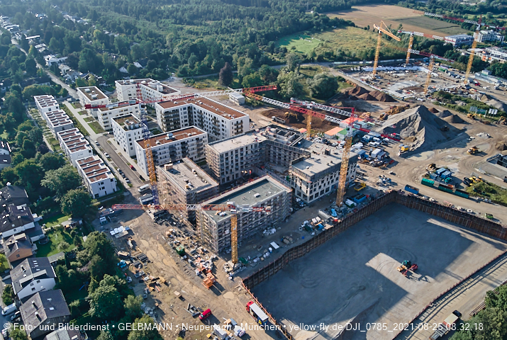 25.08.2021 - Baustelle Pandion Verde und DEMOS-Baustelle im Alexisqaurtier