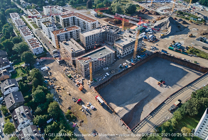 25.08.2021 - Baustelle Pandion Verde und DEMOS-Baustelle im Alexisqaurtier