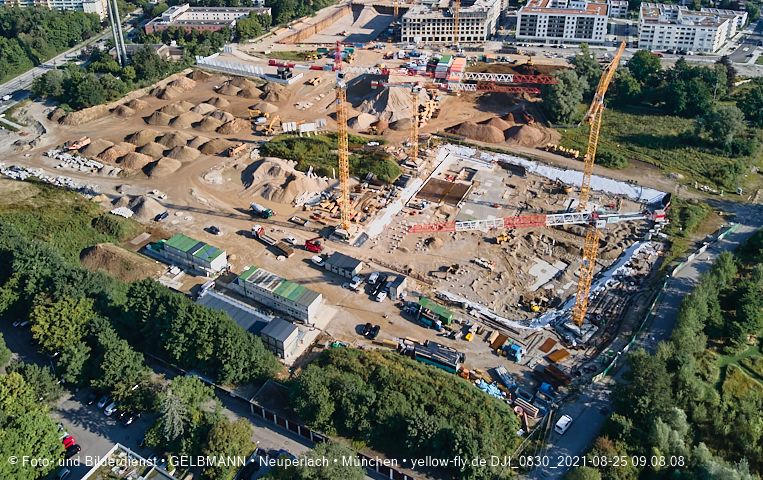 25.08.2021 - Baustelle Pandion Verde und DEMOS-Baustelle im Alexisqaurtier