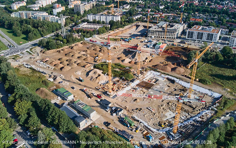 25.08.2021 - Baustelle Pandion Verde und DEMOS-Baustelle im Alexisqaurtier