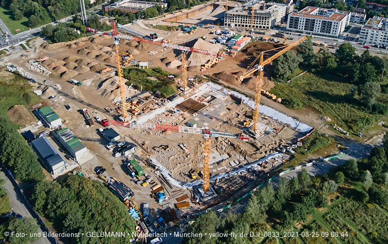 25.08.2021 - Baustelle Pandion Verde und DEMOS-Baustelle im Alexisqaurtier