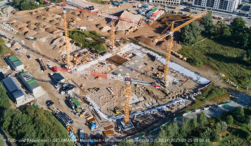 25.08.2021 - Baustelle Pandion Verde und DEMOS-Baustelle im Alexisqaurtier
