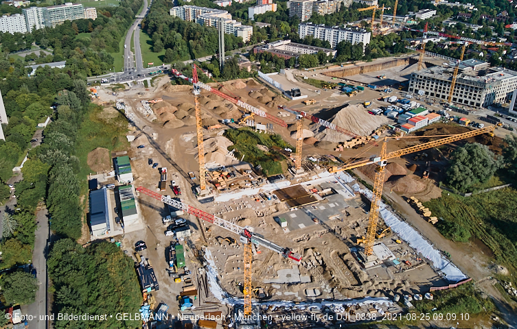 25.08.2021 - Baustelle Pandion Verde und DEMOS-Baustelle im Alexisqaurtier