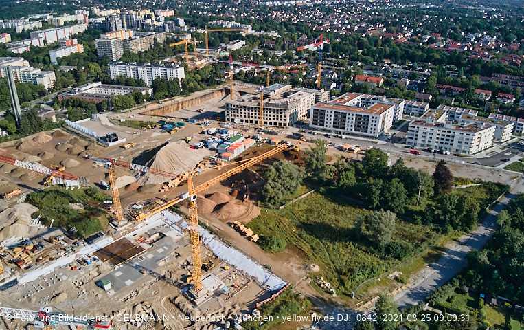 25.08.2021 - Baustelle Pandion Verde und DEMOS-Baustelle im Alexisqaurtier