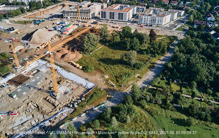 25.08.2021 - Baustelle Pandion Verde und DEMOS-Baustelle im Alexisqaurtier