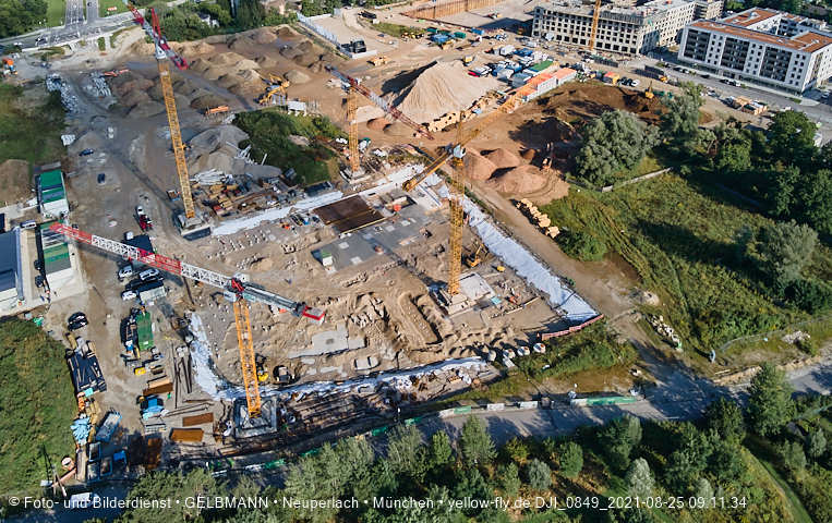 25.08.2021 - Baustelle Pandion Verde und DEMOS-Baustelle im Alexisqaurtier