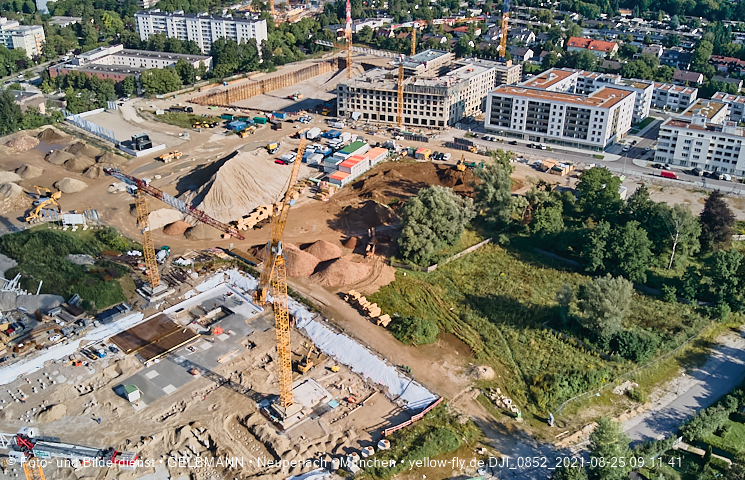 25.08.2021 - Baustelle Pandion Verde und DEMOS-Baustelle im Alexisqaurtier