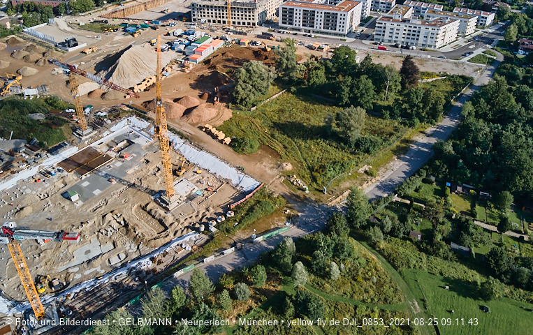 25.08.2021 - Baustelle Pandion Verde und DEMOS-Baustelle im Alexisqaurtier