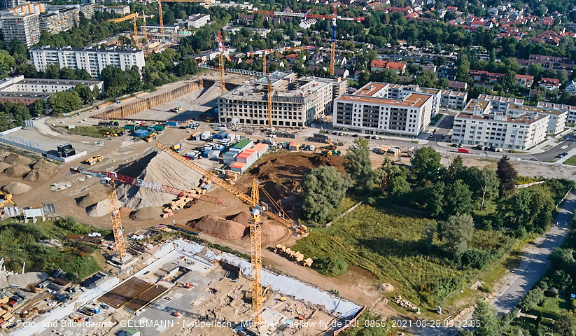 25.08.2021 - Baustelle Pandion Verde und DEMOS-Baustelle im Alexisqaurtier