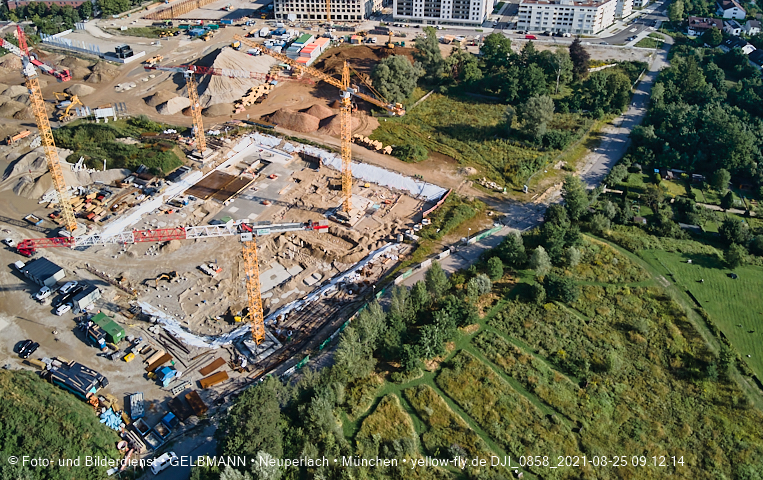 25.08.2021 - Baustelle Pandion Verde und DEMOS-Baustelle im Alexisqaurtier