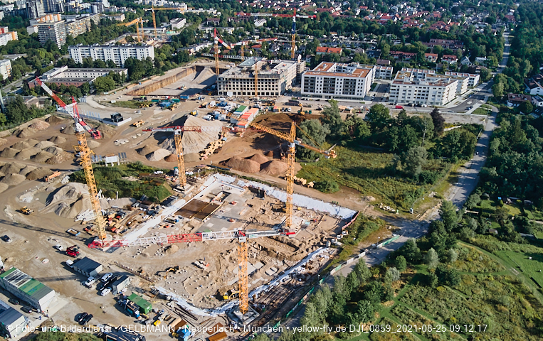 25.08.2021 - Baustelle Pandion Verde und DEMOS-Baustelle im Alexisqaurtier
