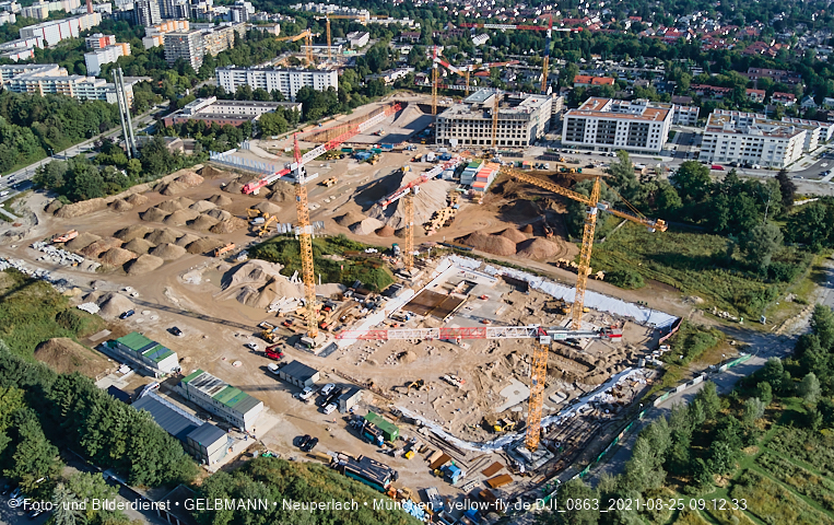 25.08.2021 - Baustelle Pandion Verde und DEMOS-Baustelle im Alexisqaurtier