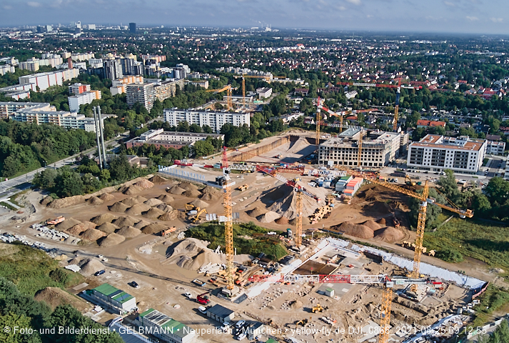 25.08.2021 - Baustelle Pandion Verde und DEMOS-Baustelle im Alexisqaurtier