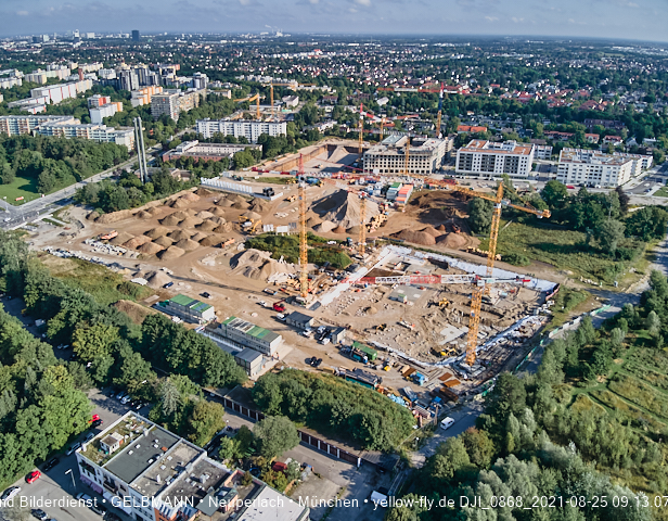 25.08.2021 - Baustelle Pandion Verde und DEMOS-Baustelle im Alexisqaurtier