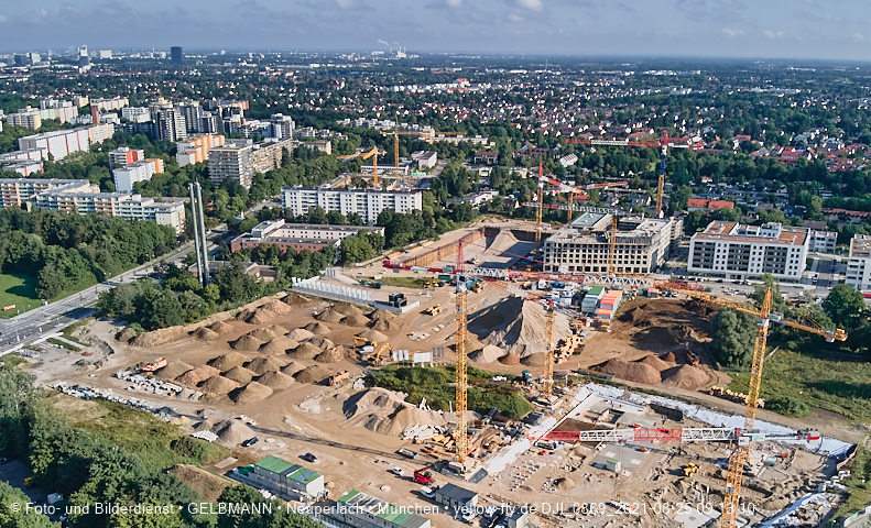 25.08.2021 - Baustelle Pandion Verde und DEMOS-Baustelle im Alexisqaurtier