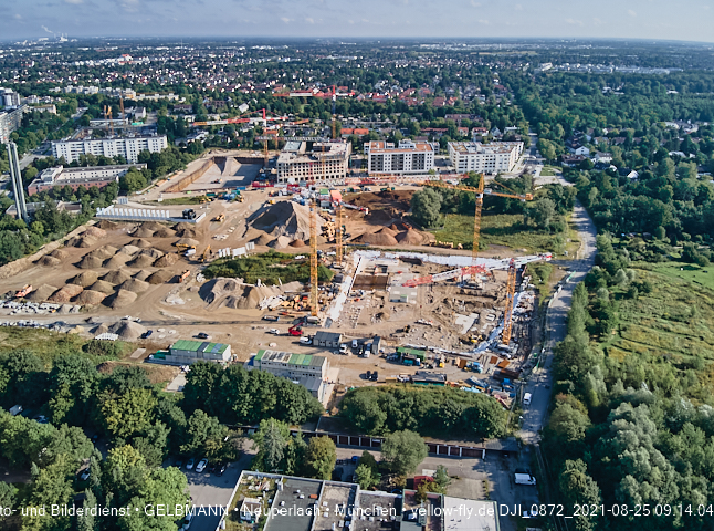 25.08.2021 - Baustelle Pandion Verde und DEMOS-Baustelle im Alexisqaurtier