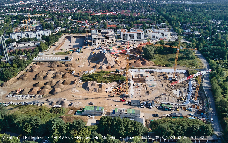25.08.2021 - Baustelle Pandion Verde und DEMOS-Baustelle im Alexisqaurtier