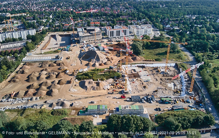25.08.2021 - Baustelle Pandion Verde und DEMOS-Baustelle im Alexisqaurtier