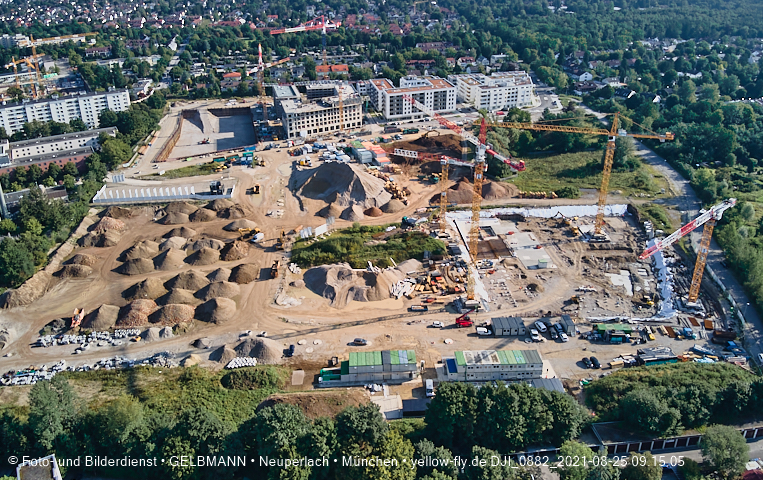 25.08.2021 - Baustelle Pandion Verde und DEMOS-Baustelle im Alexisqaurtier