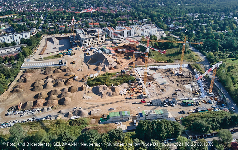 25.08.2021 - Baustelle Pandion Verde und DEMOS-Baustelle im Alexisqaurtier