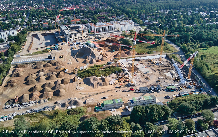 25.08.2021 - Baustelle Pandion Verde und DEMOS-Baustelle im Alexisqaurtier