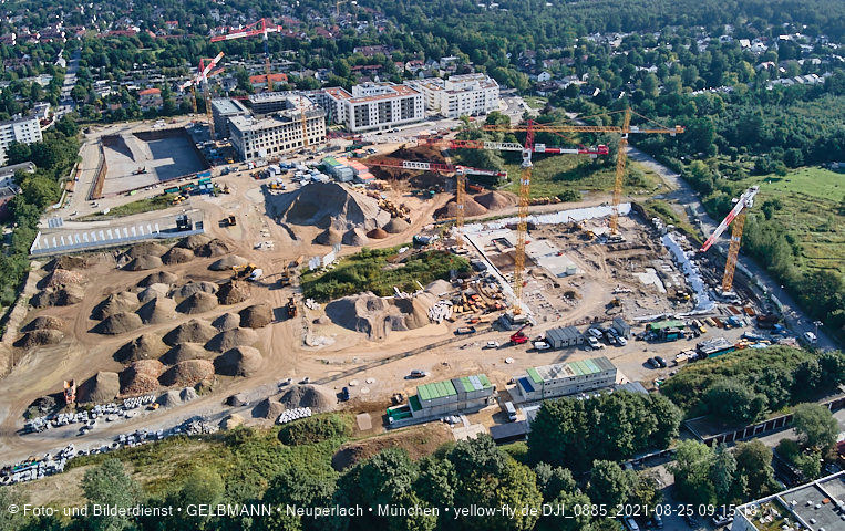 25.08.2021 - Baustelle Pandion Verde und DEMOS-Baustelle im Alexisqaurtier