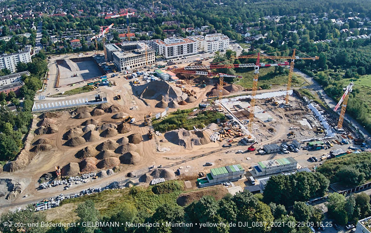 25.08.2021 - Baustelle Pandion Verde und DEMOS-Baustelle im Alexisqaurtier