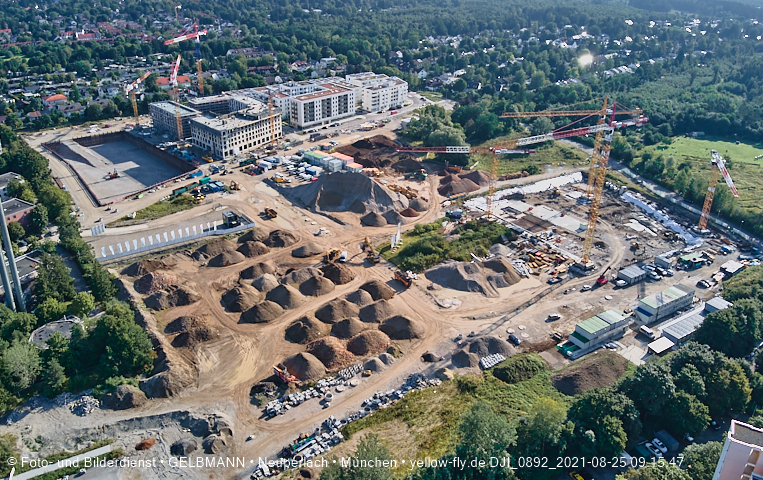 25.08.2021 - Baustelle Pandion Verde und DEMOS-Baustelle im Alexisqaurtier