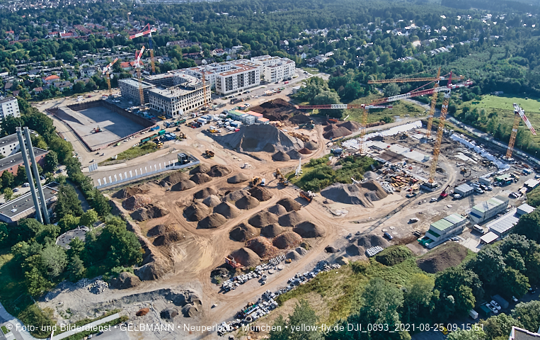 25.08.2021 - Baustelle Pandion Verde und DEMOS-Baustelle im Alexisqaurtier