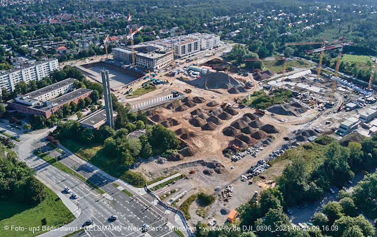 25.08.2021 - Baustelle Pandion Verde und DEMOS-Baustelle im Alexisqaurtier
