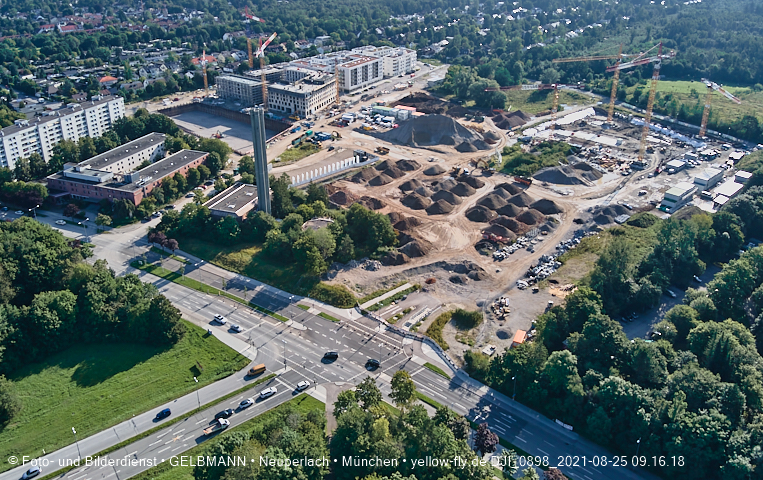 25.08.2021 - Baustelle Pandion Verde und DEMOS-Baustelle im Alexisqaurtier