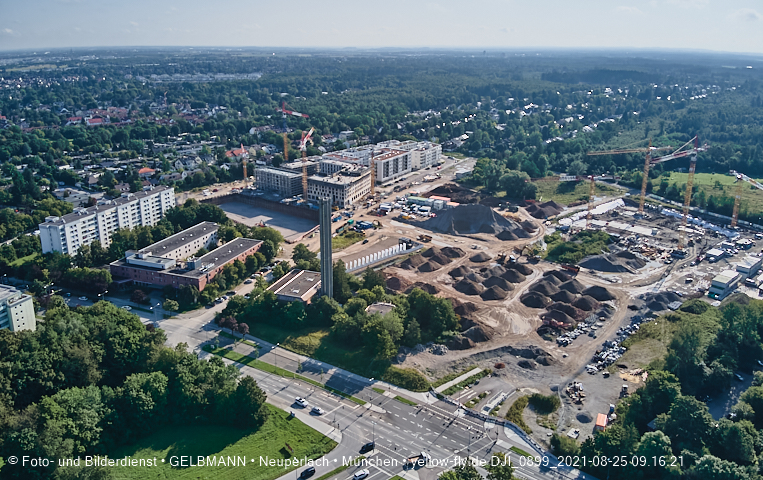 25.08.2021 - Baustelle Pandion Verde und DEMOS-Baustelle im Alexisqaurtier