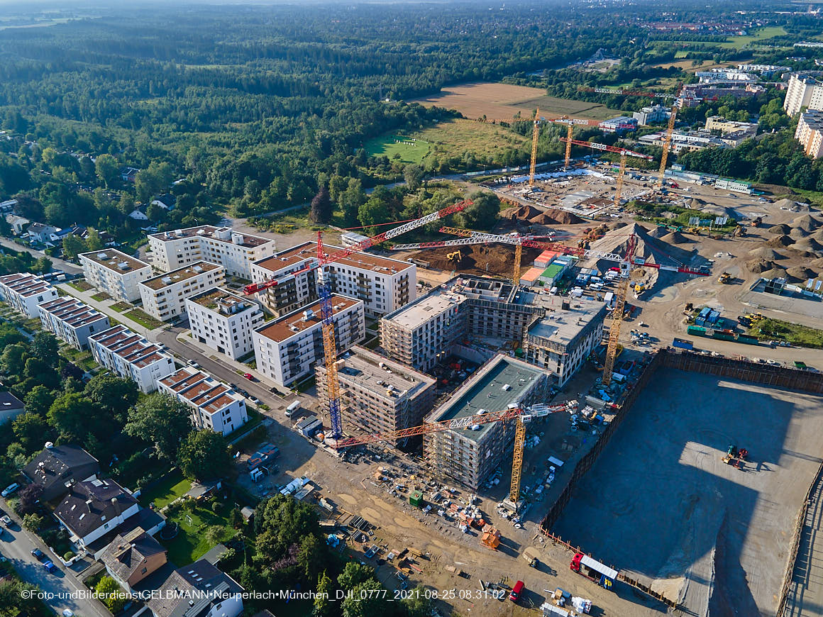 25.08.2020 - Luftaufnahmen vom Alexisquartier in Neuperlach in östlicher Richtung