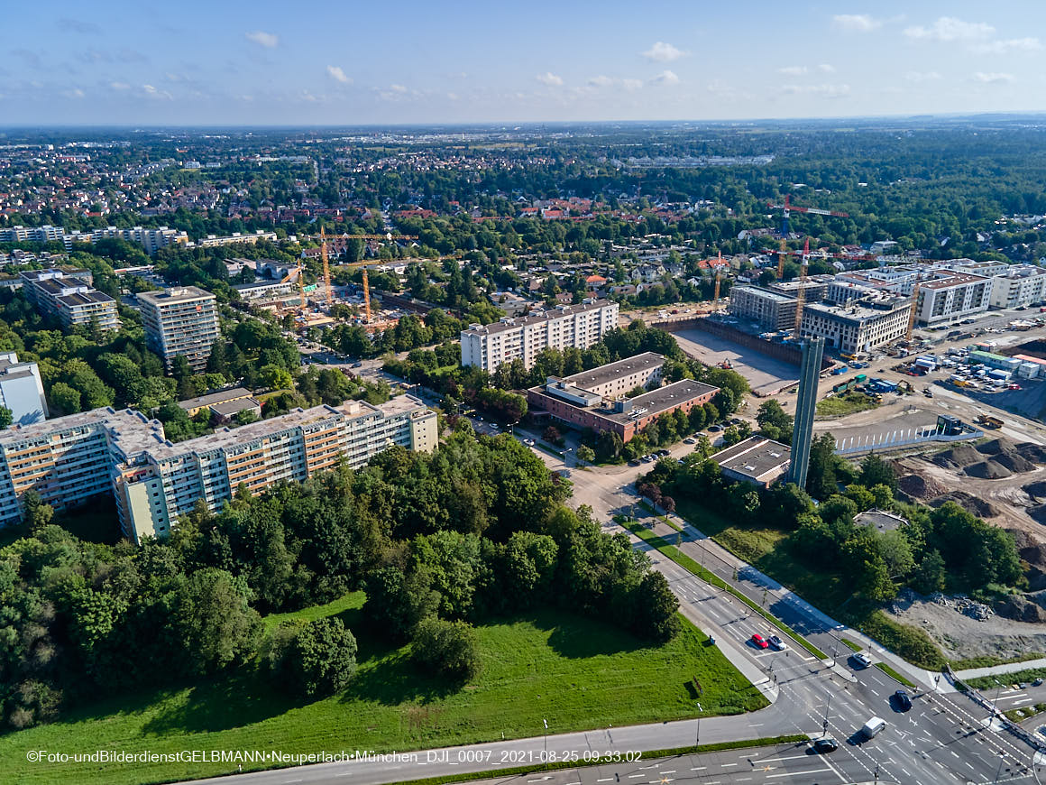 25.08.2021 - Luftaufnahmen und Rundumblick von der Ständlerstrasse und Karl-Marx-Ring auf das östliche Neuperlach