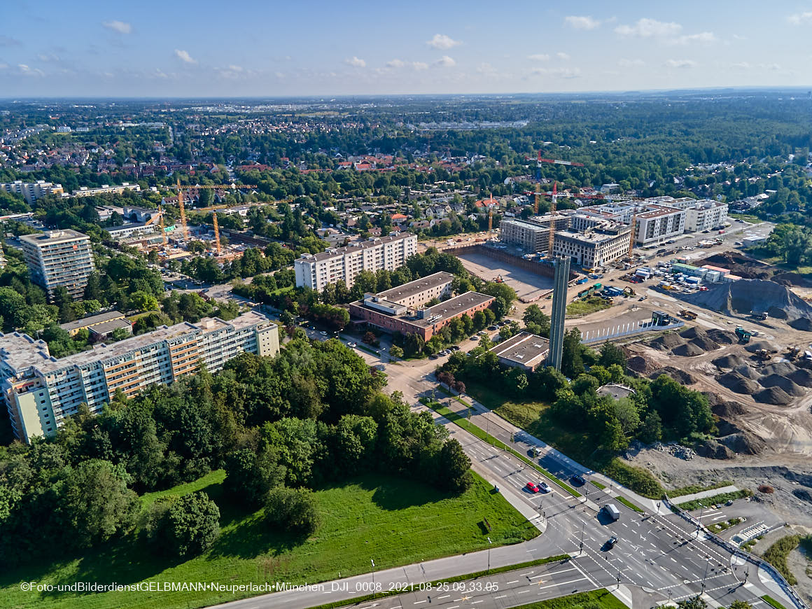 25.08.2021 - Luftaufnahmen und Rundumblick von der Ständlerstrasse und Karl-Marx-Ring auf das östliche Neuperlach