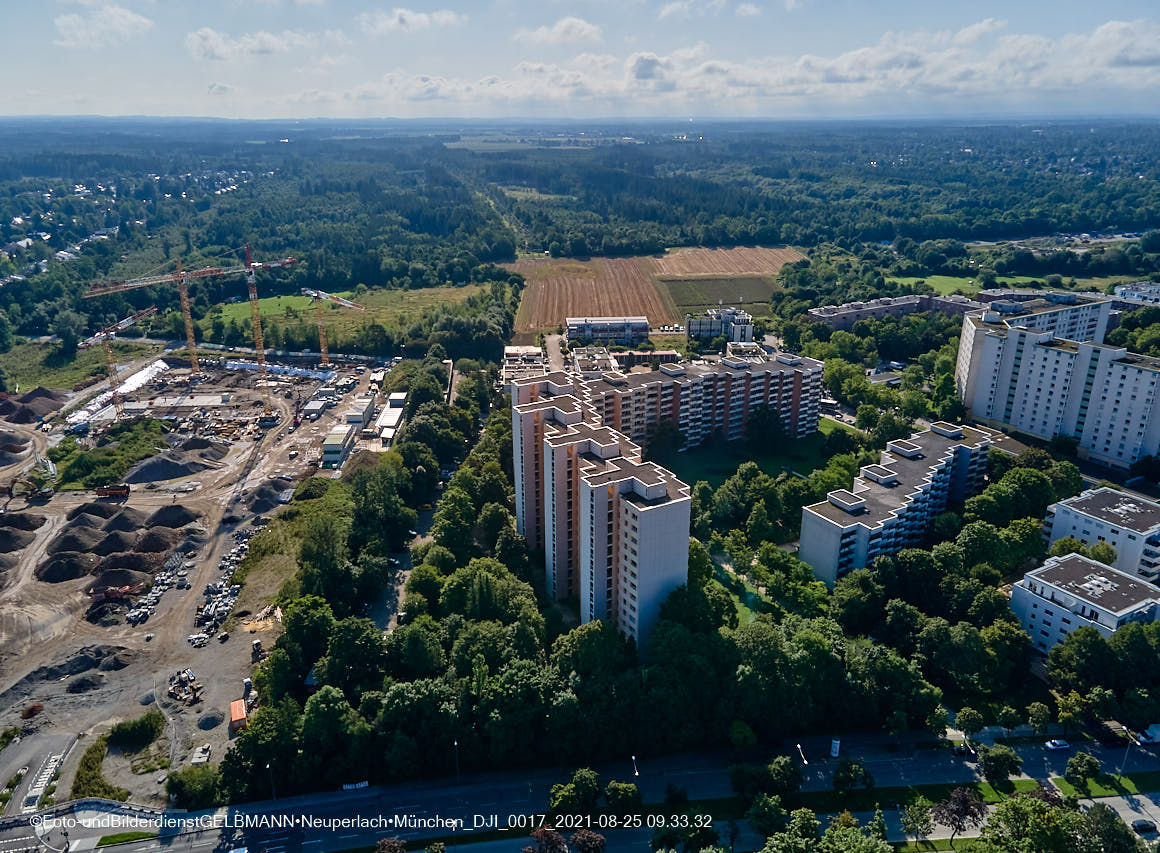 25.08.2021 - Luftaufnahmen und Rundumblick von der Ständlerstrasse und Karl-Marx-Ring auf das östliche Neuperlach