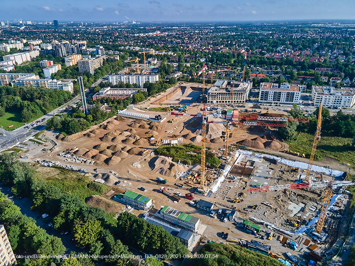 25.08.2020 - Luftaufnahmen vom Alexisquartier in Neuperlach in nördlicher Richtung