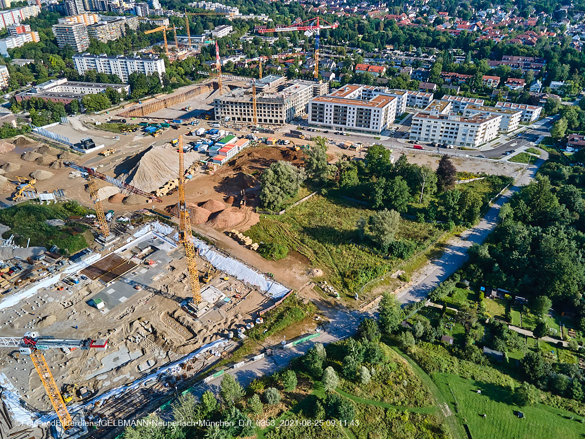 25.08.2020 - Luftaufnahmen vom Alexisquartier in Neuperlach in nördlicher Richtung